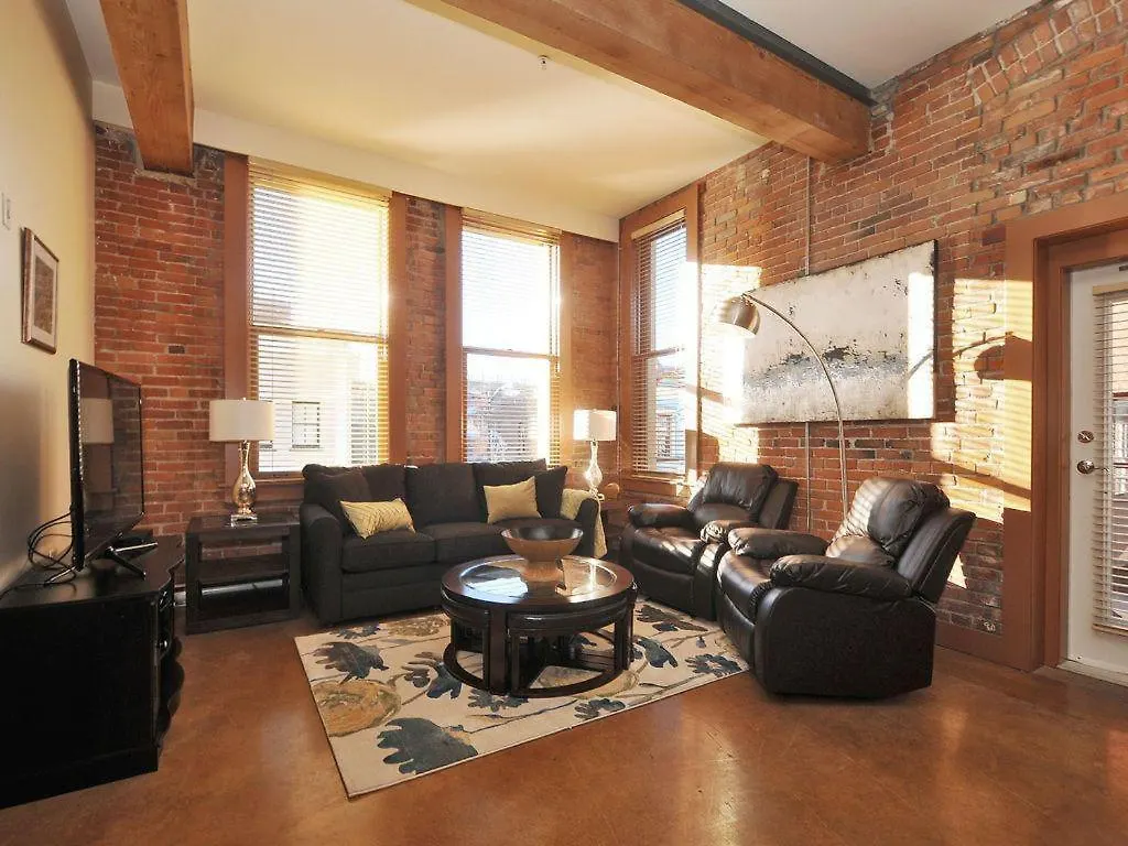 Gorgeous Luxury 2 Bedroom 2 Bath Condo In Old Town Victoria