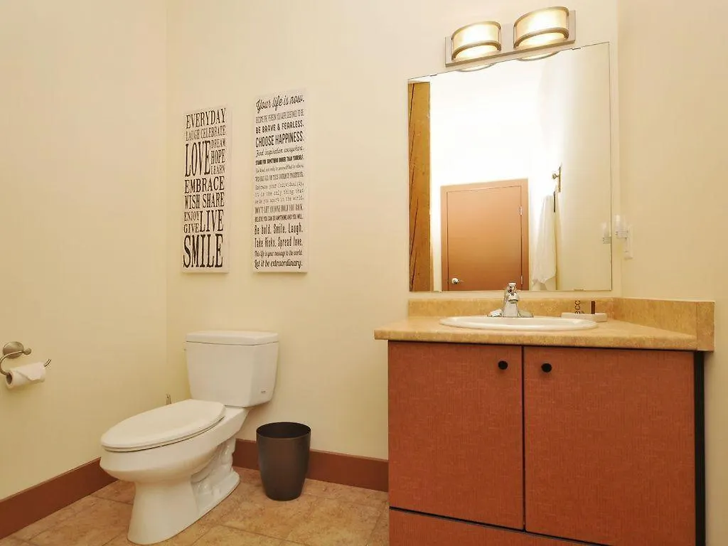 Gorgeous Luxury 2 Bedroom 2 Bath Condo In Old Town Victoria 0*,